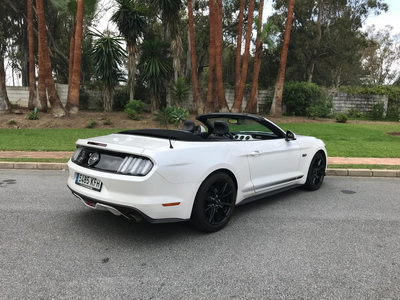 Cabriolet rental in Madrid
