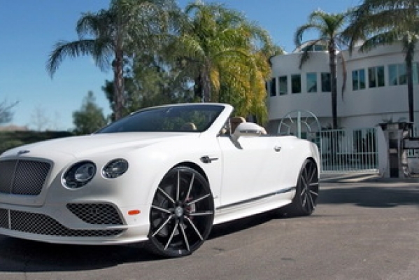 BENTLEY hire at Malaga train station - Best price | SÓLO
